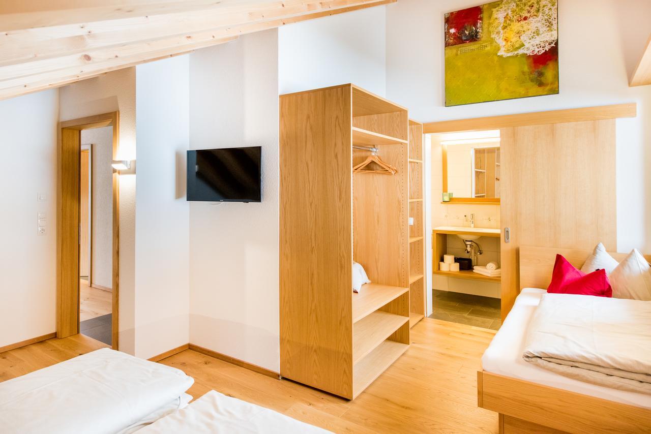 Damuels Appartements エクステリア 写真